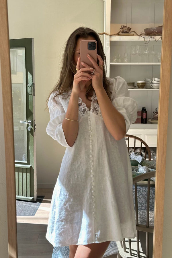 Line Of Oslo Kit Short Linen Dress Dress White 001