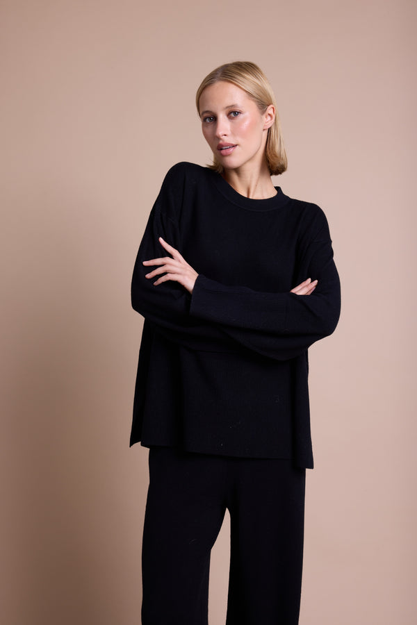 Line Of Oslo Andrea Round Genser  Black 097
