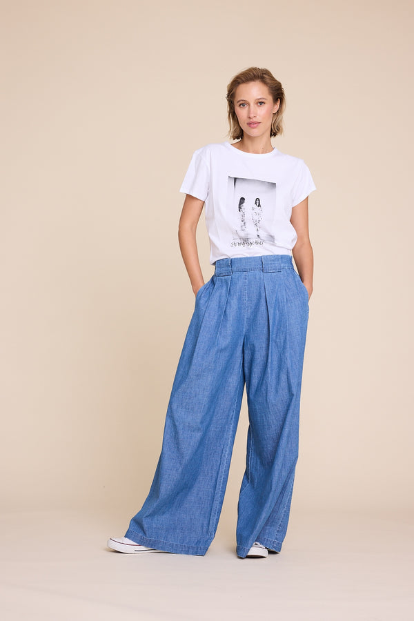 Line Of Oslo Famous T-shirt Top White 001