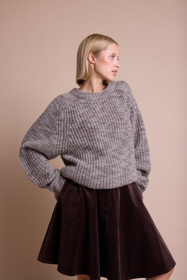 Line Of Oslo Hill Genser  Brown 063