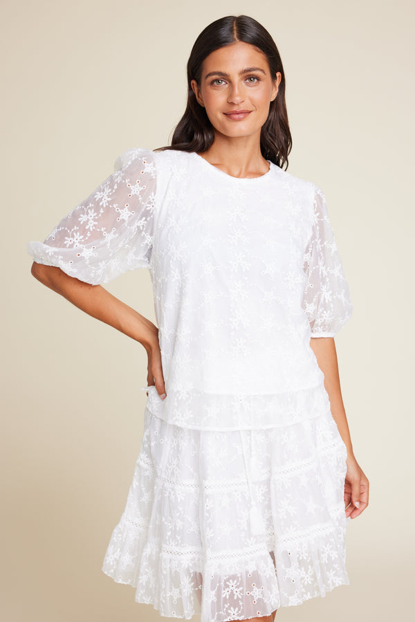 Line Of Oslo Isabel Embroidery Top Top White 001
