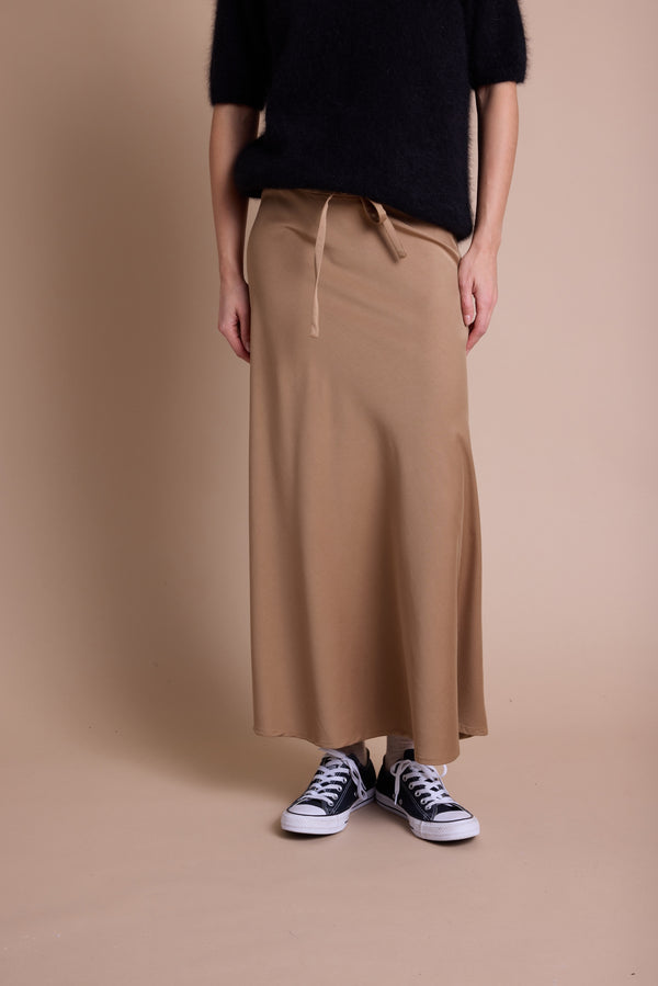 Line Of Oslo Josefine Satin Skjørt Skirt Camel 061