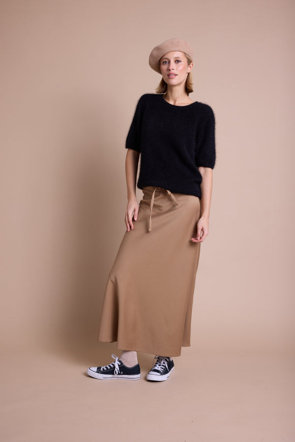 Line Of Oslo Josefine Satin Skjørt Skirt Camel 061