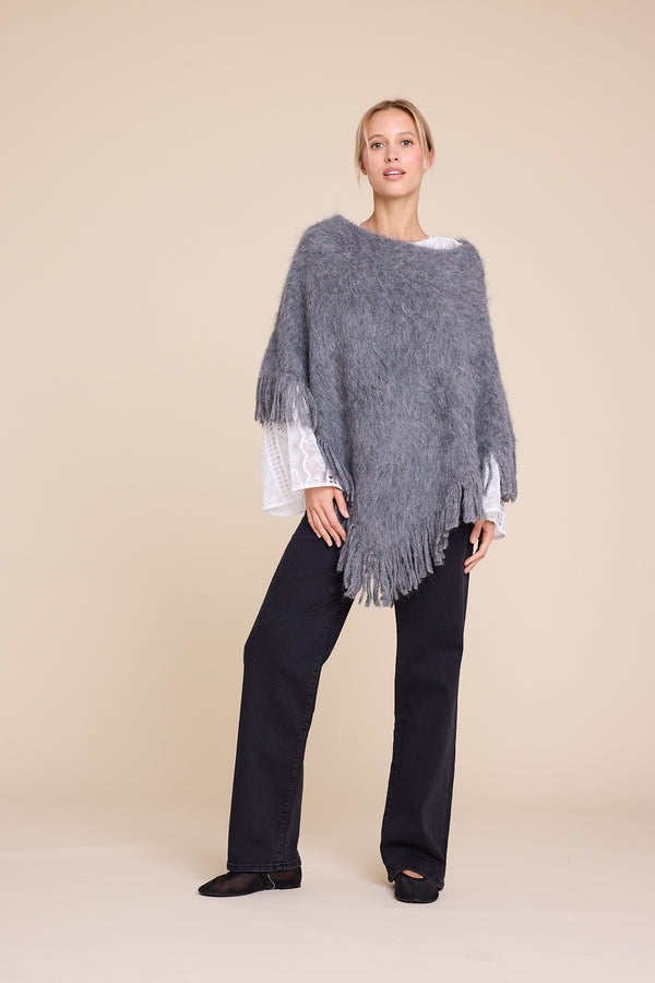 Line Of Oslo Knitted Poncho Poncho Antracite 004