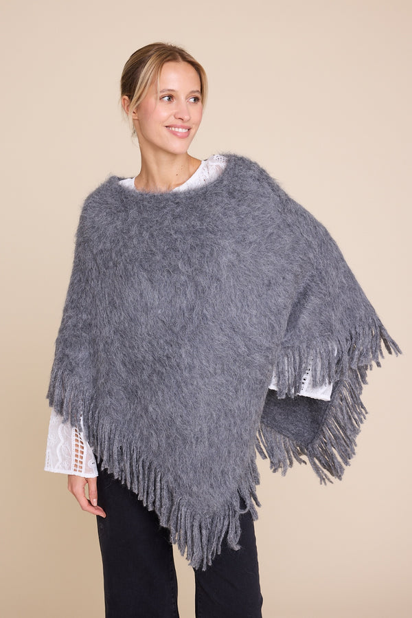 Line Of Oslo Knitted Poncho Poncho Antracite 004