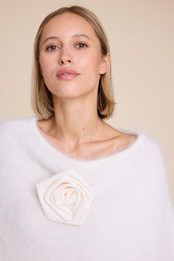 Line Of Oslo Knitted Poncho Poncho Creme 091