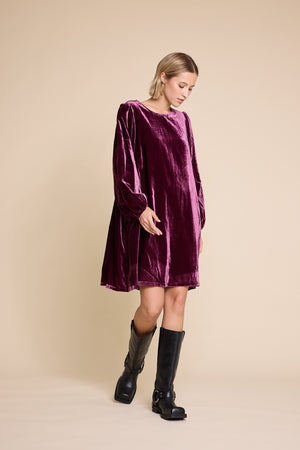 Line Of Oslo Luna Velvet Dress Dress Port 008
