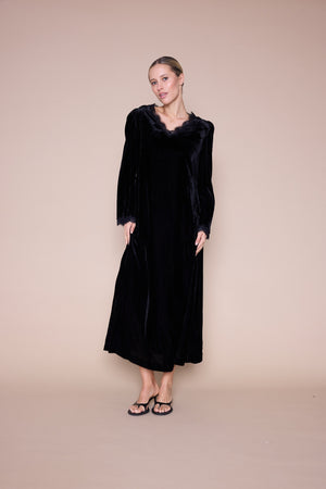 Line Of Oslo Line of Oslo Maud Velvet Dress Dress Black 097