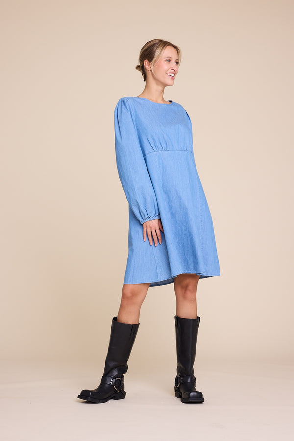 Line Of Oslo Miller Short Denim Dress Dress Light denim