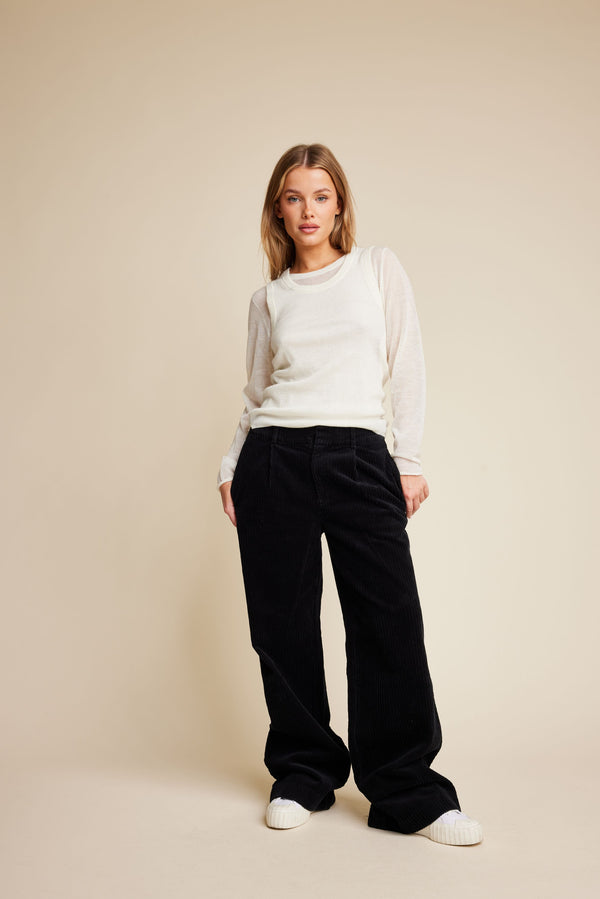 Line Of Oslo Moon Cord 24 Trousers Trouser Black 097