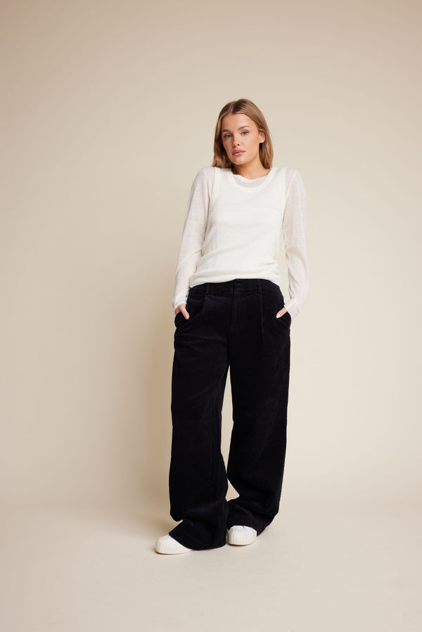 Line Of Oslo Moon Cord 24 Trousers Trouser Black 097