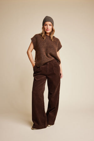 Line Of Oslo Moon Cord 24 Trousers Trouser Brown 063