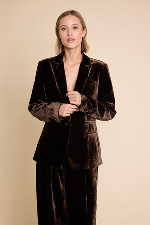 Line Of Oslo Nico Velvet Blazer Blazer Brown 063