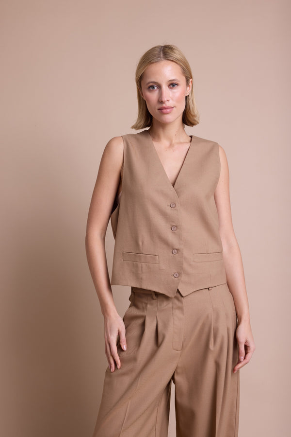 Line Of Oslo West Solid Vest Camel 061