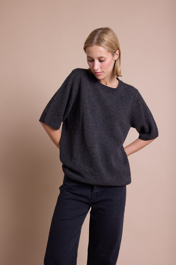 Line Of Oslo Yak Strikket Topp  Antracite 004